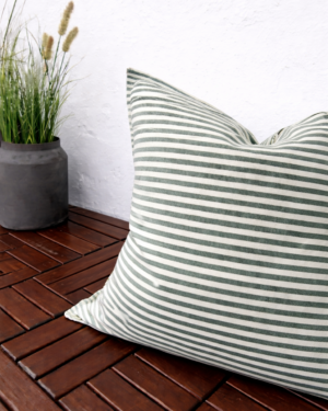 Pude m/grøn stribe - 60x60 cm