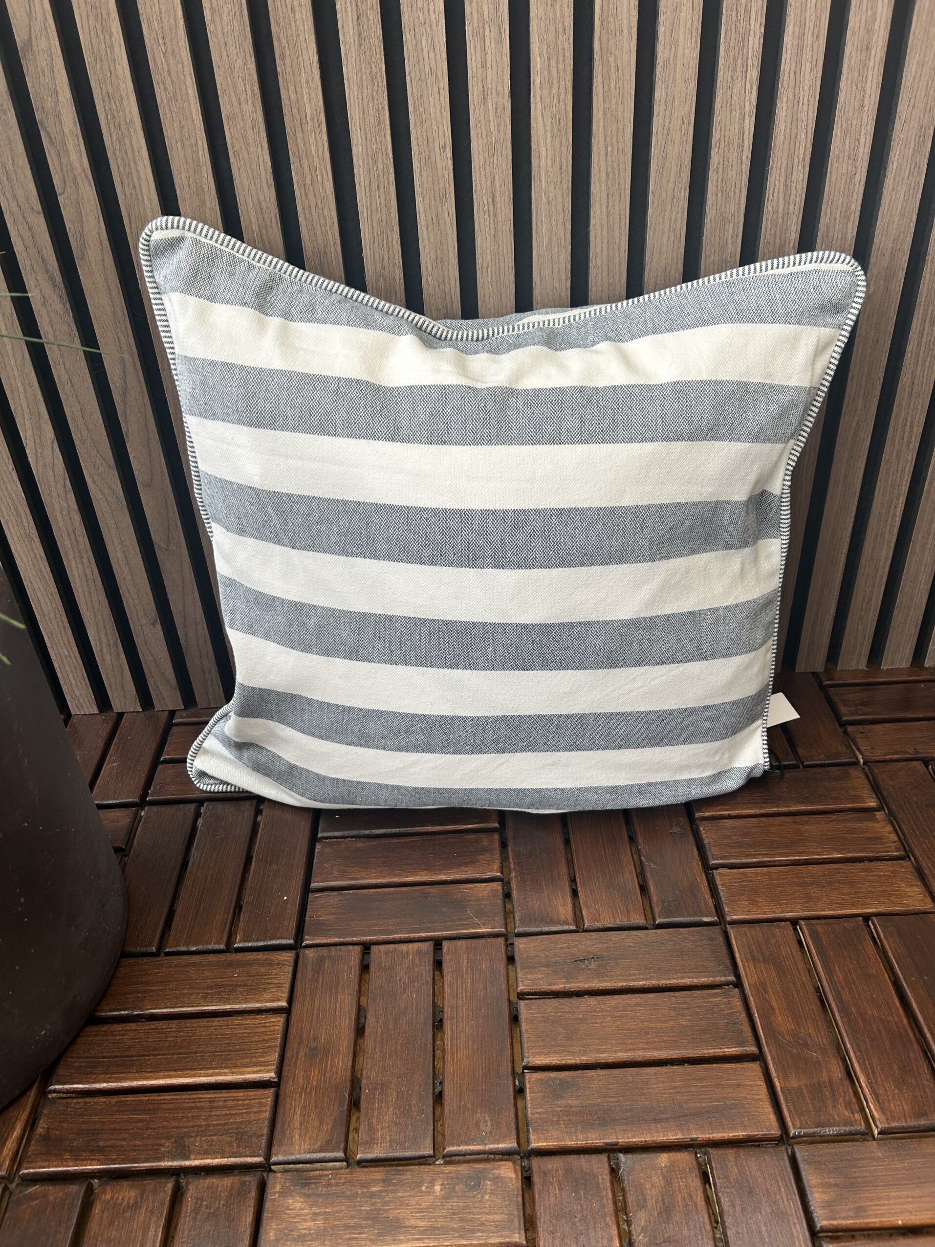 Pude m/blå stribe - 50x50 cm - Billede 7